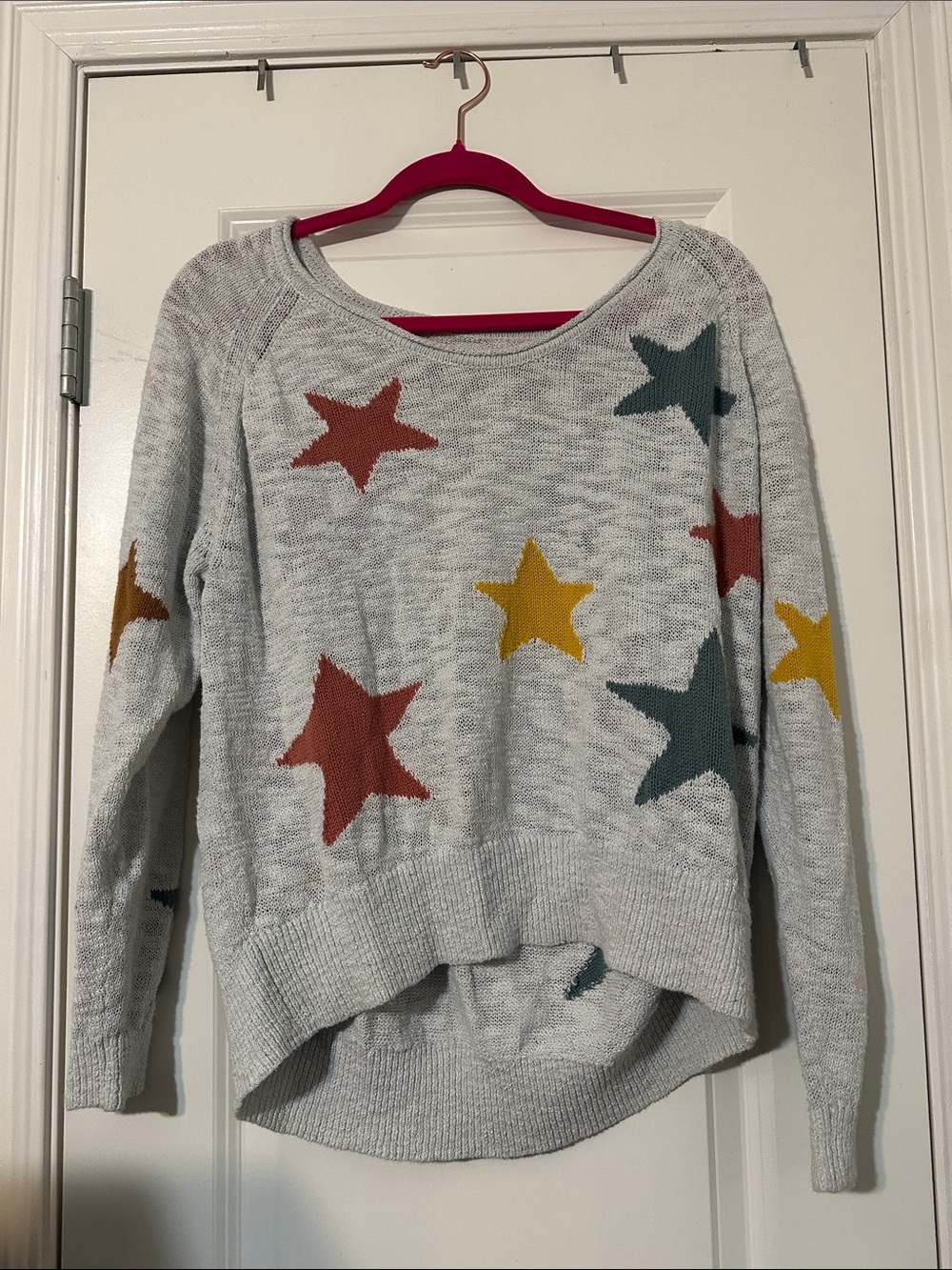 Lou & Grey Light White/Gray Crewneck Star-Print Sweater